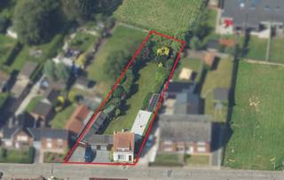 Af te breken woning/bouwgrond in centrum Zwevezele gelegen op een totale oppervlakte van 980 m²Rustige ligging, nabij het centrum van Zwevezele...