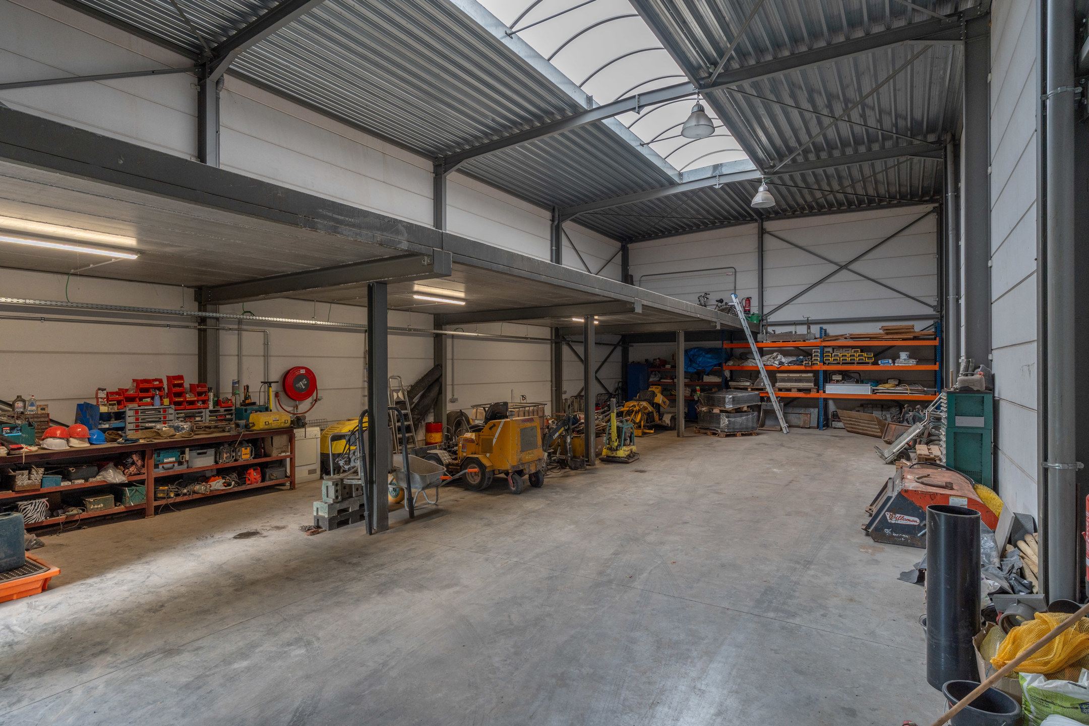 Goedgelegen KMO-unit met autostaanplaats te Lilsedijk Beerse - foto 5