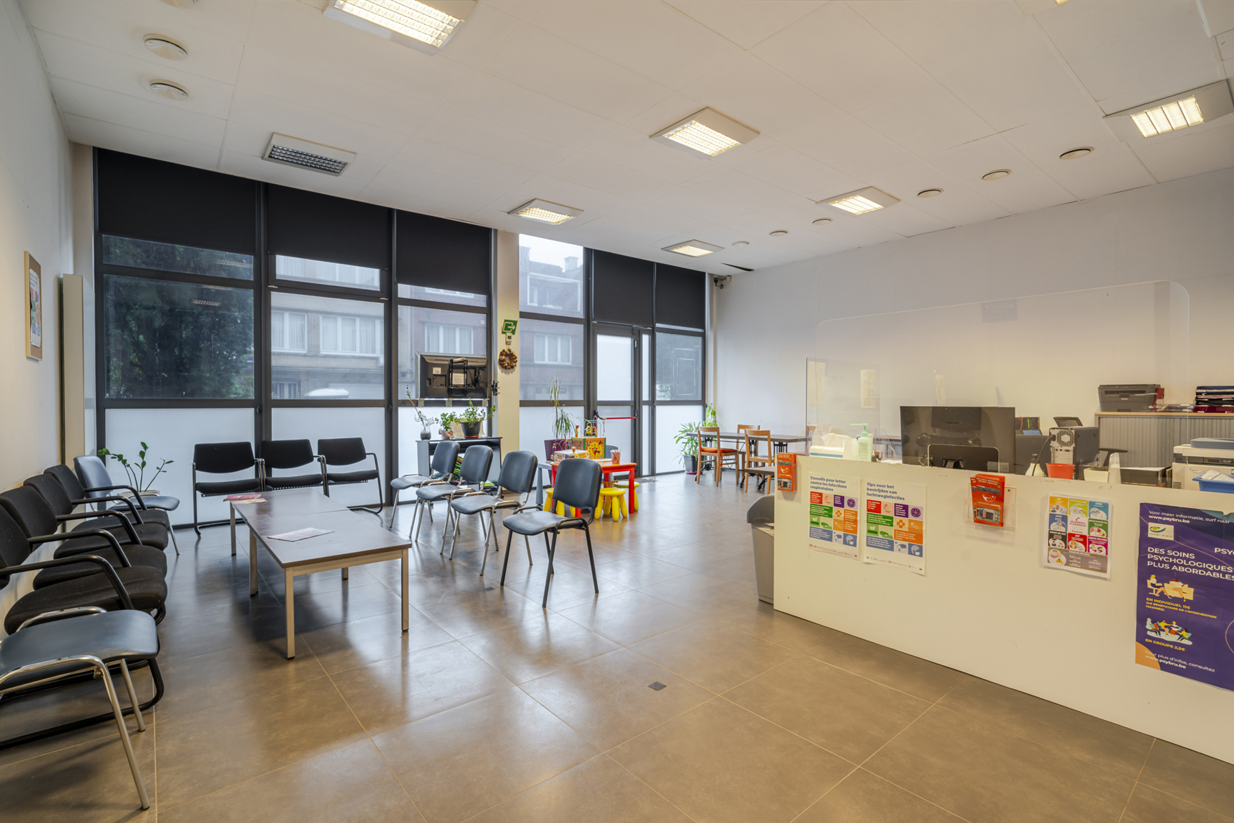 Commercial for sale in Molenbeek-Saint-Jean - photo 2