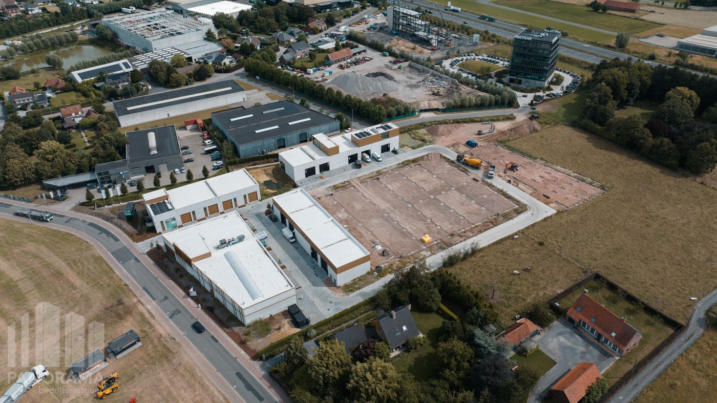 Instapklare KMO-unit 227 m² te koop - bedrijvenpark "Hexahub" nabij E403 - foto 4