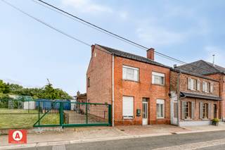 Ontdek deze halfopen te renoveren woning op een gunstig gelegen locatie in Londerzeel. De woning is gelegen op een perceel van 5,15 are en heeft...