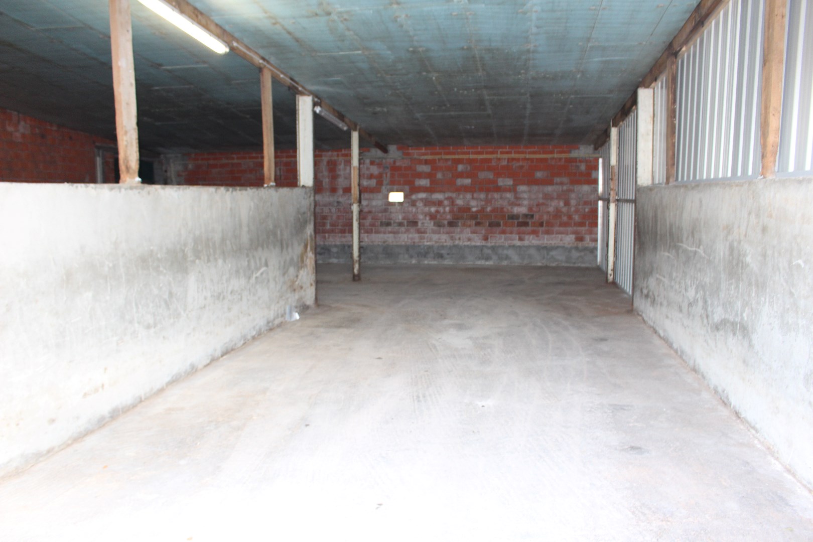 Opslagplaats van 120 m² te huur in Meulebeke - foto 2