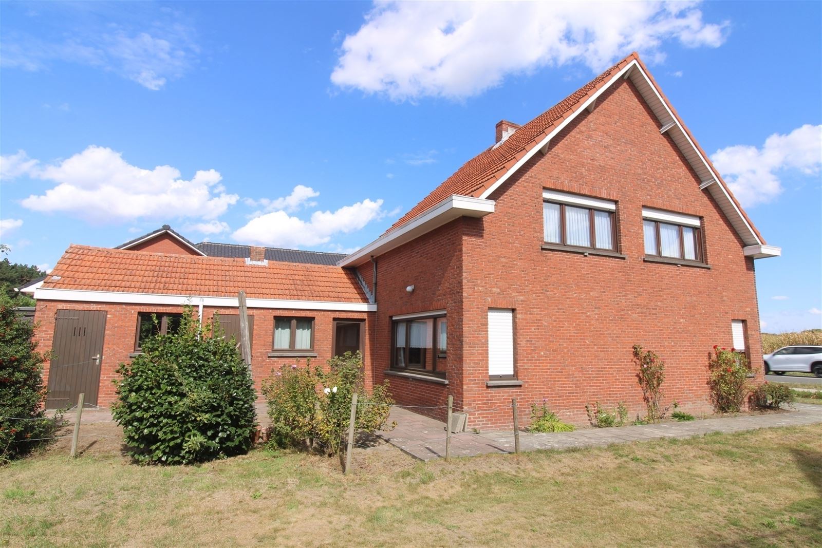 Landelijk gelegen te renoveren woning op mooi perceel - foto 4