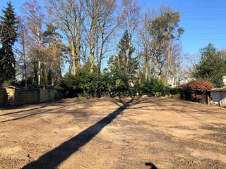 Rustig gelegen achterperceel bouwgrond voor laagbouwwoning, 1.143m² en 22,5m breed op de bouwlijn, in doodlopende straat nabij het dorp van...