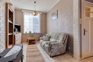 Deze gezellige rijwoning in de Dorpsstraat 51 te Astene (Deinze) is een ideale kans voor starters of investeerders die op zoek zijn naar...