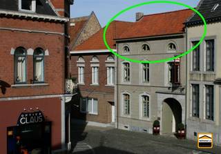 Karaktervol appartement met 2 slaapkamers, gelegen in het centrum van Borgloon. Het appartement is gelegen op de 2de verdieping.Verder treft men op...