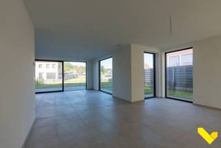 KIJKDAG - Kom zaterdag 25 april vrijblijvend deze woning ontdekken tussen 10u en 12u.Volledig ingerichte nieuwbouw halfopen bebouwing met E-peil...