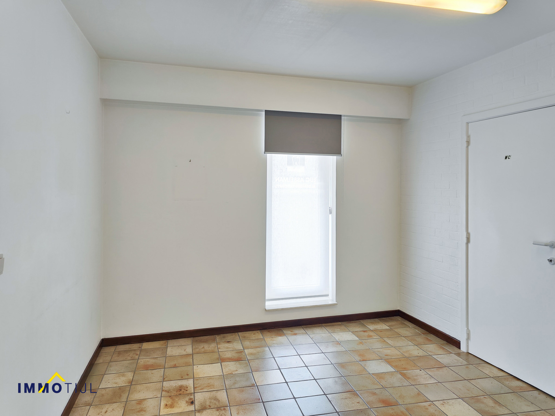 Handelsruimte te huur van 40m² in het dorpscentrum. - foto 3