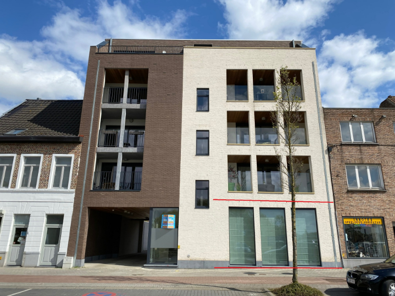 Heel recent en ruim (+/- 125 m²) gelijkvloers appartement met ruim zonnig terras en kunstgras tuin TE HUUR via EXPERT-IMMO - photo 1