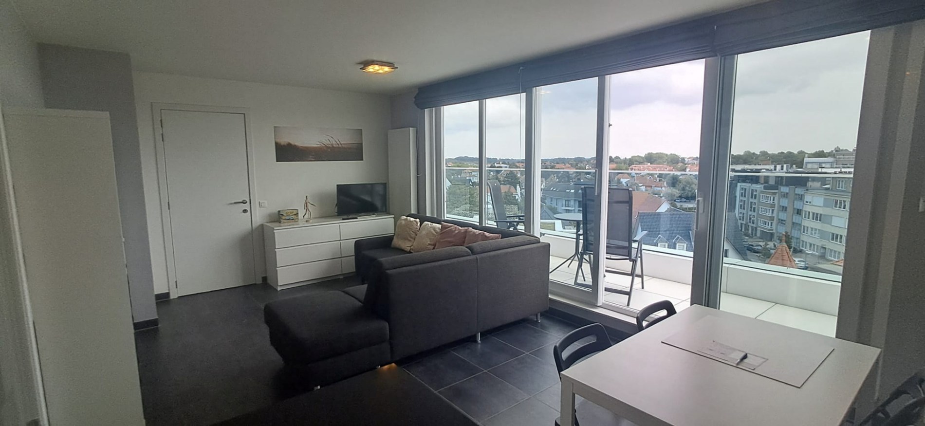 PRACHTIG NIEUWBOUWAPPARTEMENT TE HUUR OP 100 M. VAN DE ZEEDIJK - foto 2