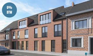 Exclusieve verkoop bij oplevering dit jaar: Ontdek het kleinschalig nieuwbouwproject “Theater” bestaande uit 6 kwalitatieve appartementen, garageboxen en een bijzonder ruime gemeenschappelijke tuin. Strategisch zeer goed gelegen in een woonstraat. Op minder dan 5min stappen van Merelbeke station. Op wandelafstand van diverse kleinhandel, alle voorzieningen en strategisch goed gelegen qua bereikbaarheid. <br />De ontwikkelaar legt de nadruk op “Architectuur” door zijn mooie volumes, gevelafwerkingen in een moderne strakke baksteen met open voeg, en tijdloze houtafwerkingen,… “Duurzaamheid” bijna energieneutraal (BEN) E-peil 30 maximale isolatie- vloerverwarming met warmtepomp -ALU HR++ ramen – ventilatie - zonnepanelen. “Kwalitatieve afwerking” ruime afwerkingsbudgetten en moderne indeling. “Comfort” lift, ruime lichtrijke leefruimtes, ruim zuid-west gerichte terrassen, 2 of 3 slaapkamers, privatieve toegang tot de ruime afgewerkte tuin met aparte fietsenberging & afvalberging, garageboxen met stopcontacten voor elektr. laden, … kortom dit future-proof project heeft het allemaal. <br /><br />Intussen is het gebouw bijna afgewerkt en oplevering bij ondertekening notariële akte. Verkoop mogelijk onder 6% BTW (voorbehoud voorwaarden koper) 100% voltooiingswaarborg door BNP Paribas Fortis.<br />Dit gelijkvloers-appartement beschikt over 2 ruime slaapkamers aan straatkant en een privatieve ZW-gerichte tuin met terras. Een lichtrijke leefruimte met open volledig geïnstalleerde kwaliteitskeuken van Wilfra uit Latem. Er is voldoende budget voorzien voor de keuze van de keuken. Aansluitend is er een ruime badkamer voorzien met ligbad, inloopdouche, dubbele lavabo en een apart toilet. Optioneel is er een ruime garagebox aan te kopen met aansluiting voor elektrisch laden. In de verkoop kunnen keuken, badkamer en de volledige afwerking, oa zoals vloeren, nog gekozen worden volgens de wensen van de koper. <br />Voor meer info zoals lastenboek, … /bezoek aan de werf (ook in het weekend) contacteer het kantoor via tel. 0477377557 of mail: info@vastgoedpoppe.be<br /><br />