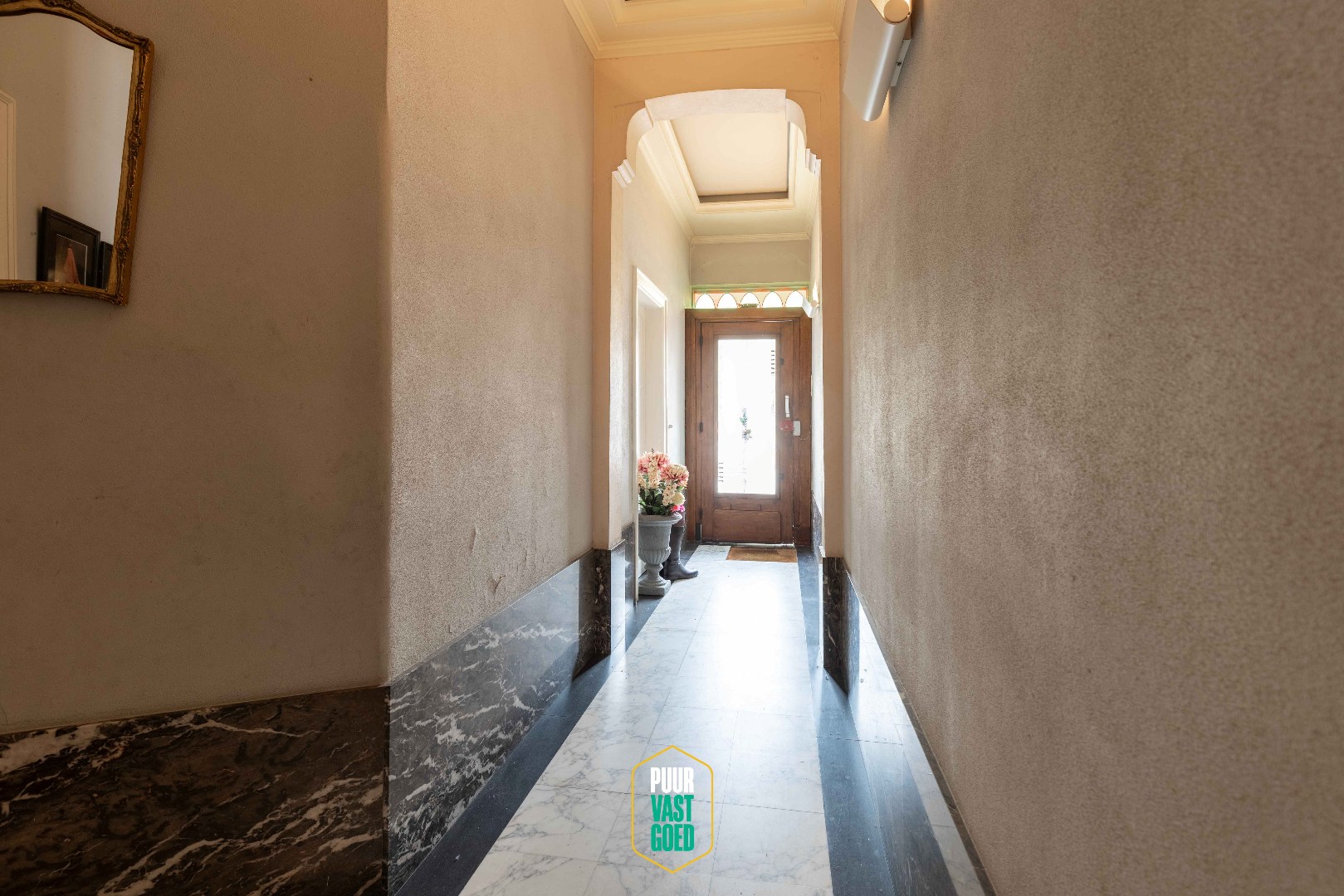 Art Deco opbrengsteigendom aan de rand van stad - foto 3