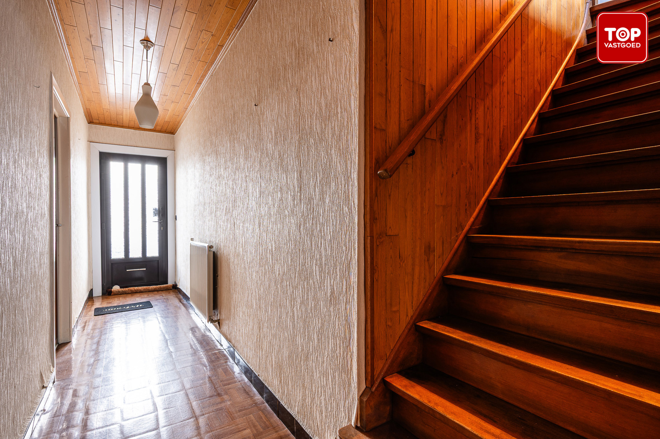 Totaal te renoveren woning met 4 slaapkamers en leuke tuin. - foto 3