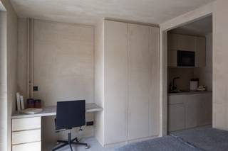 Deze parel is gelegen in de Leuvense binnenstad en werd in 2024 aan een totaalrenovatie onderworpen. Hierbij werd de volledige studio gestript en...