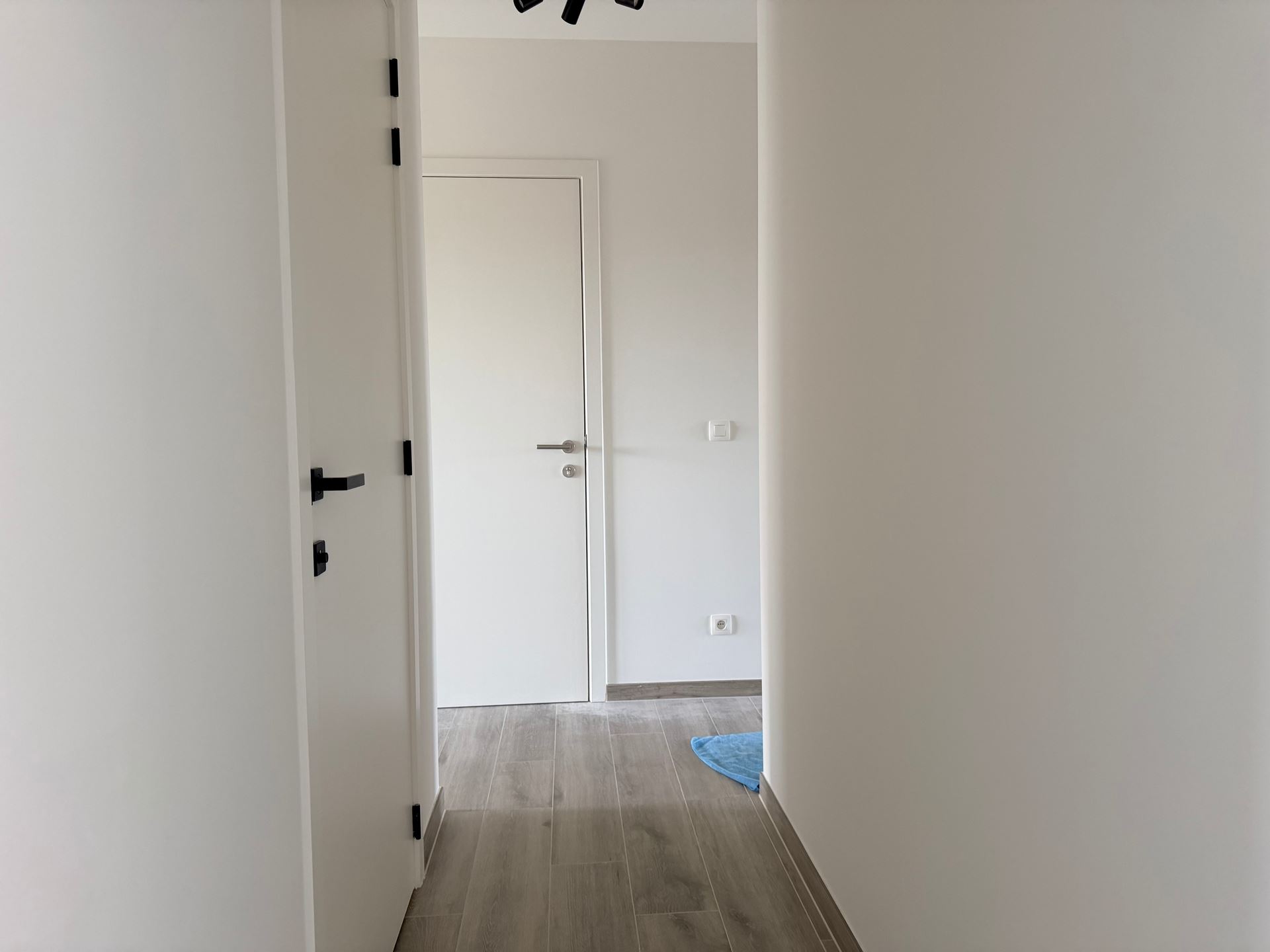 Luxe nieuwbouwappartement met 2 slaapkamers - foto 2