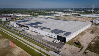 Nieuwbouw logistieke loods van 9.087 m² te huur in de XXL logistieke/semi-industriële ontwikkeling 'Genk Green Logistics' op de voormalige...