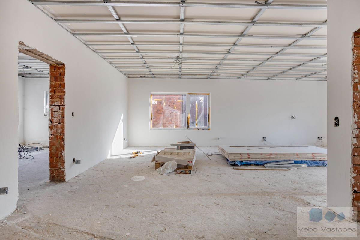 Grotendeels gerenoveerde woning in doodlopende straat! - foto 5