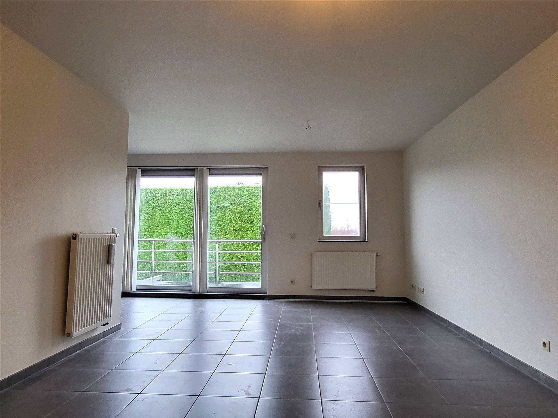 Appartement met 2 slaapkamers en terras - foto 3