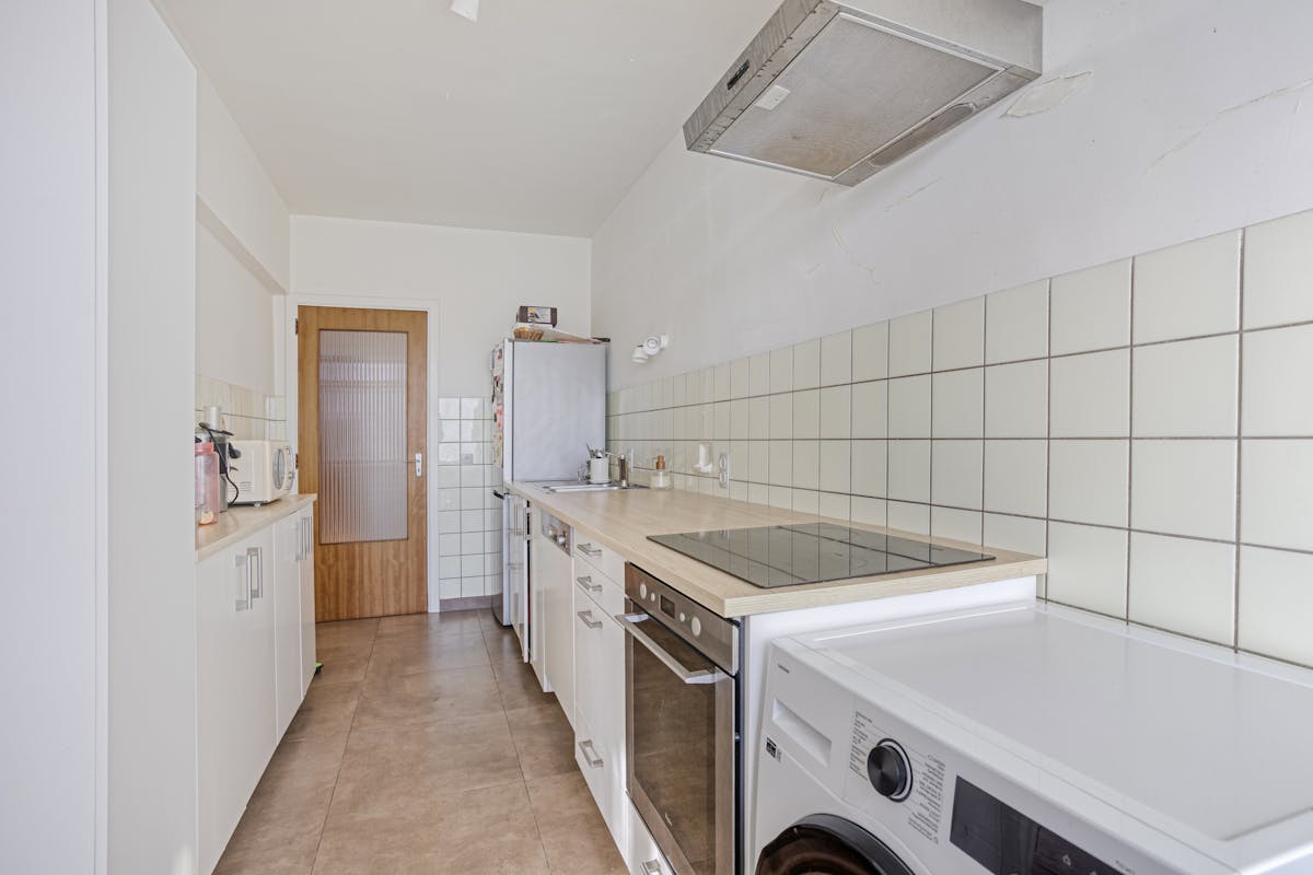 Spacious apartment for sale in the heart of Strombeek-Bever - photo 5