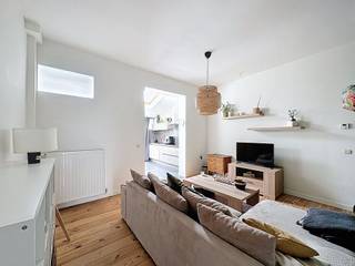 Via de volgende link kunt u zich inschrijven voor een bezoek aan de woning: https://ap.lc/ceoHLOp een uitstekende ligging in Erembodegem bevindt zich...