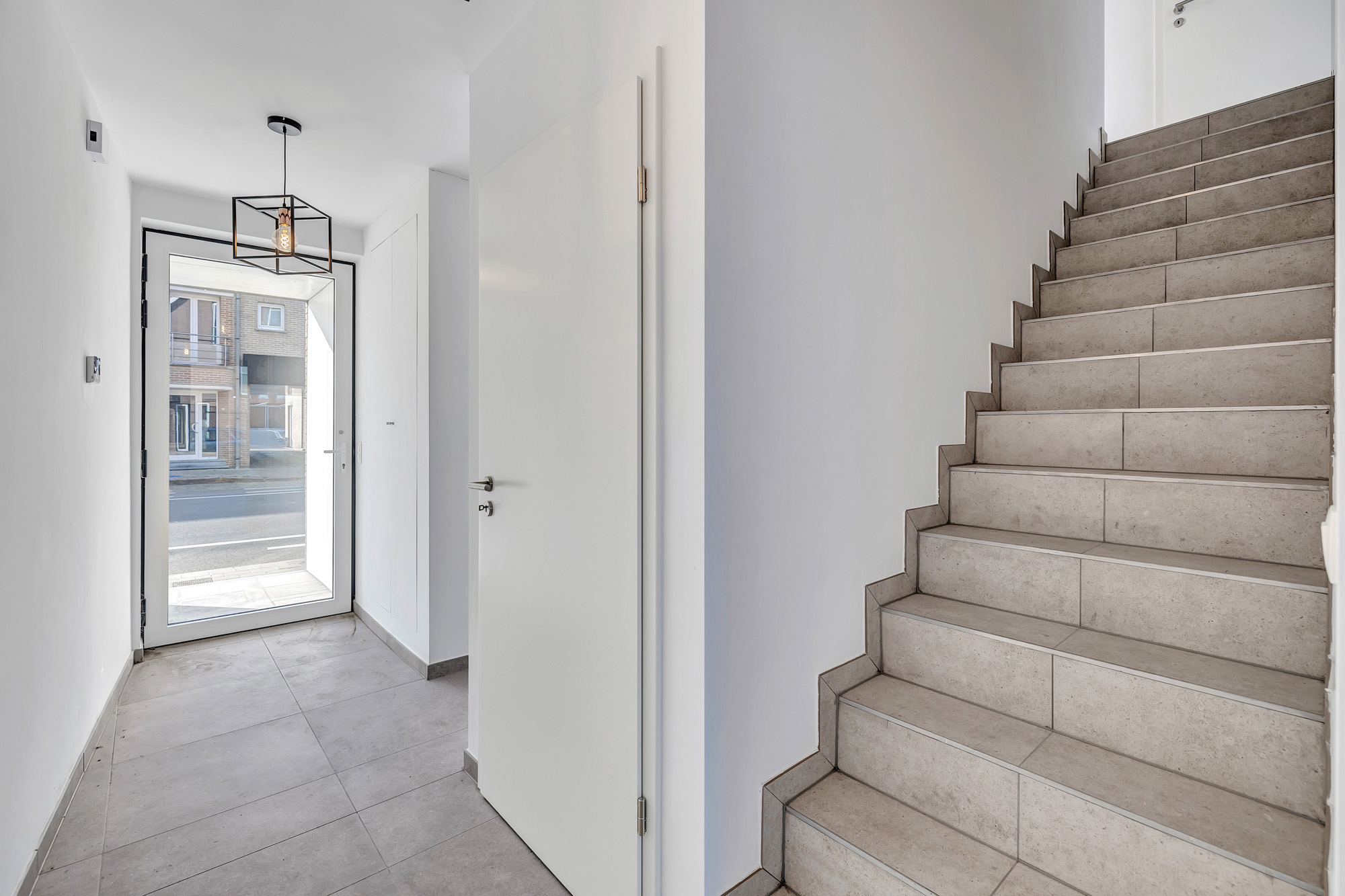 Volledig afgewerkte nieuwbouwwoning met 5 slaapkamers - foto 5