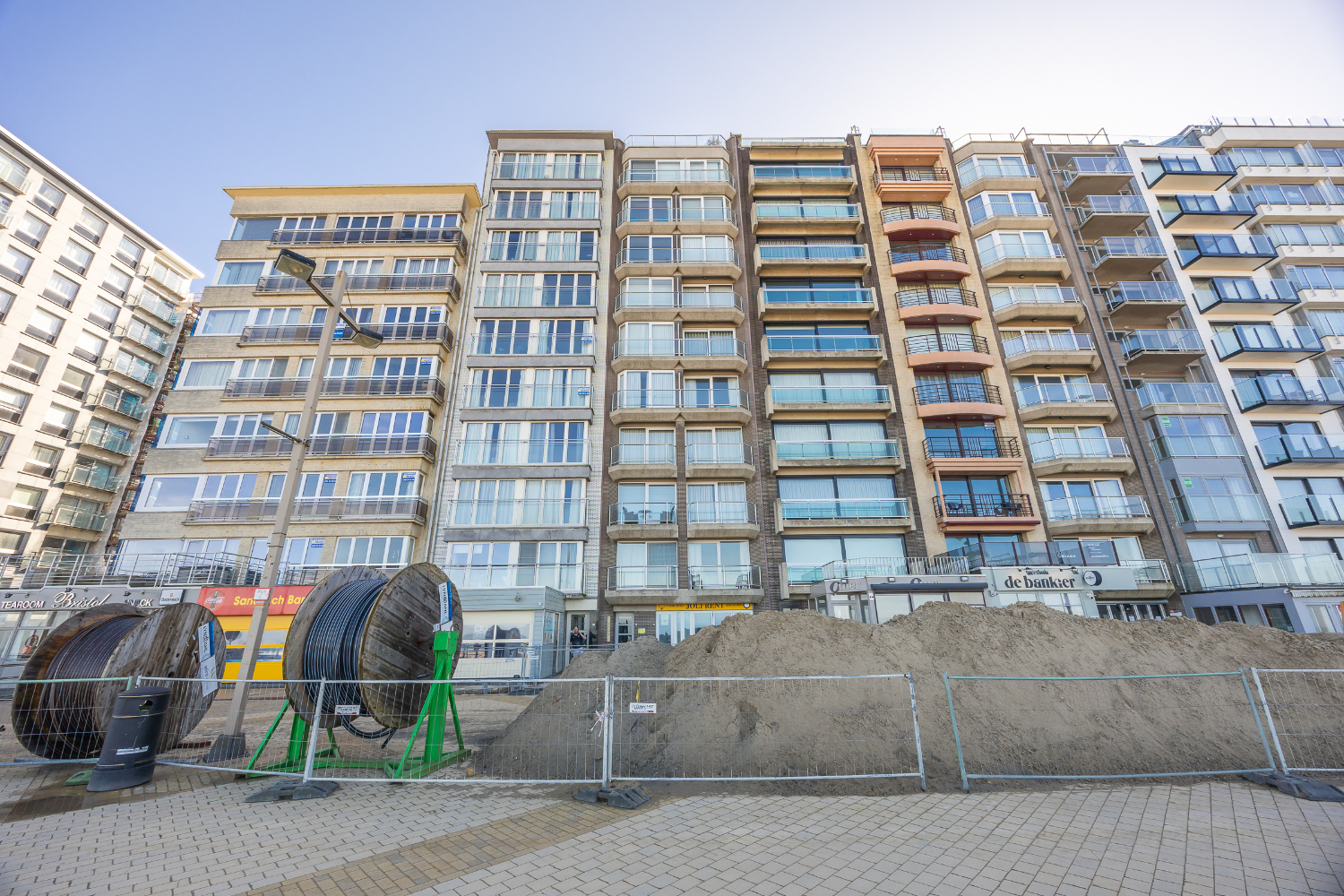 Luxe appartement op de zeedijk met panoramisch zeezicht en zuidgericht terras - foto 3