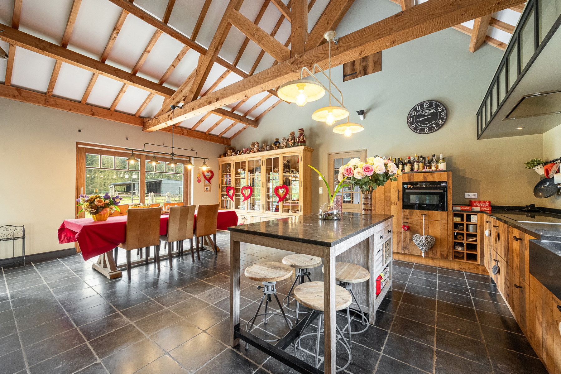 GELIJKVLOERSE WONING MET WEILAND EN KANTOORUIMTE - foto 2