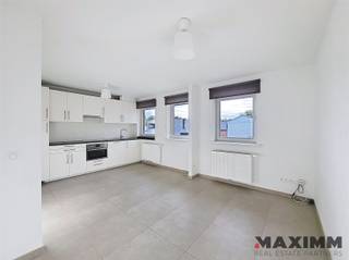 Instapklaar appartement in Maldegem met 1 slaapkamer, een badkamer, een lichte open living en een uitgeruste keuken. Het appartement biedt...