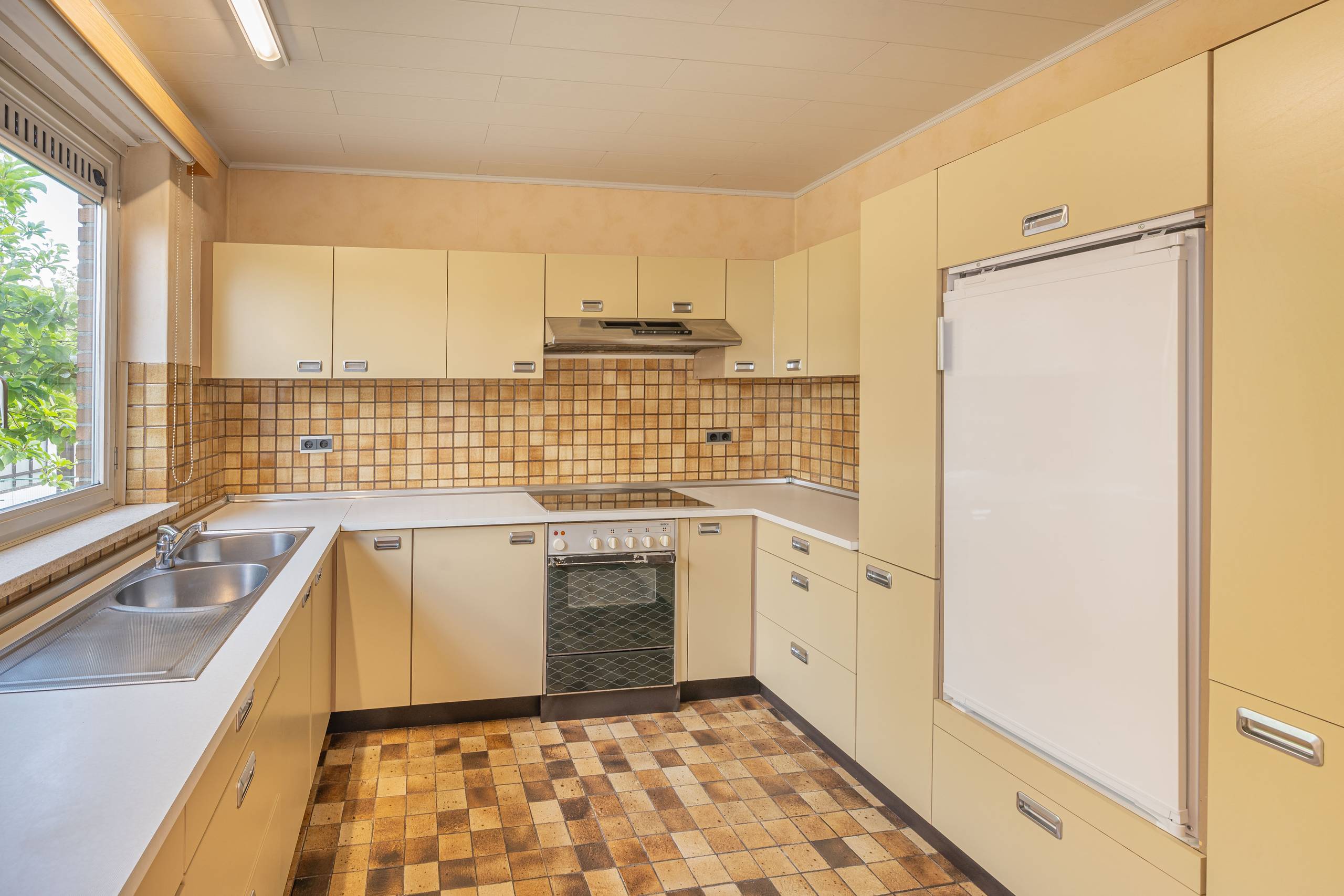 Te moderniseren woning met 4 slpk, garage en tuin - foto 5