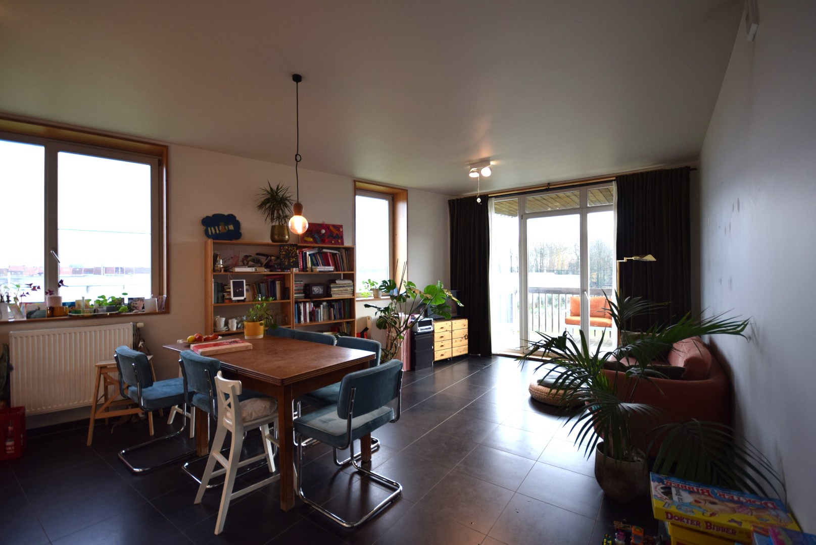 Two-bedroom apartment with a beautiful view of the park. - photo 2