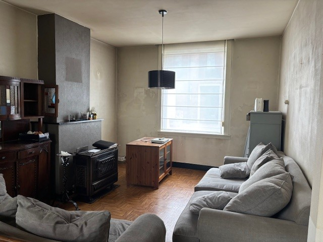 Te renoveren woning met 3 slaapkamers en leuke tuin op een totale oppervlakt van 215m². - foto 5