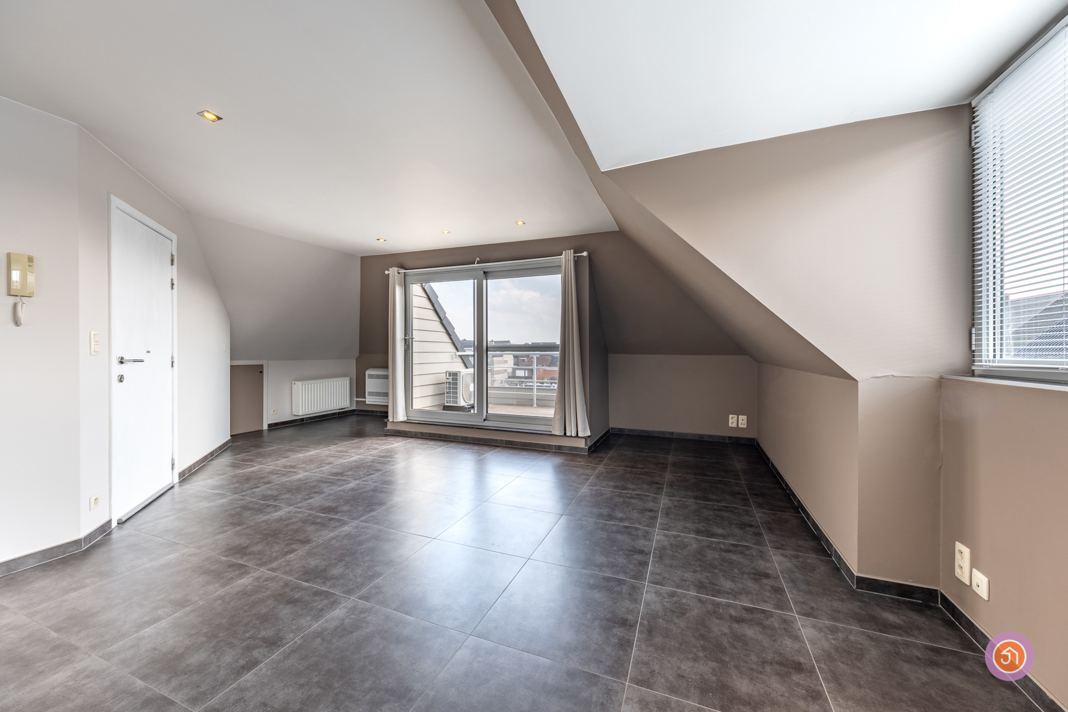 Ruim appartement met terras in het centrum van Bornem - foto 3