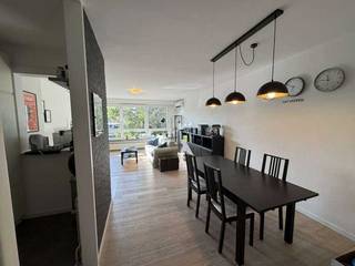 GEEN immo aubInstapklaar appartement met terras te koop in WilrijkWe betreden het instapklare appartement met de trap of lift op de 2de verdieping...