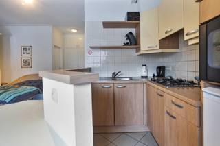 Studio-appartement op toplocatie in het centrum van Antwerpen. Een ideale starters woonplek of investering.Indeling:Goed onderhouden studio op de 3e...