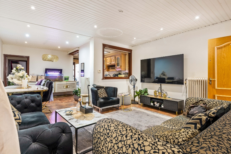 Apartment for sale in Antwerp with 4 bedrooms - photo 3