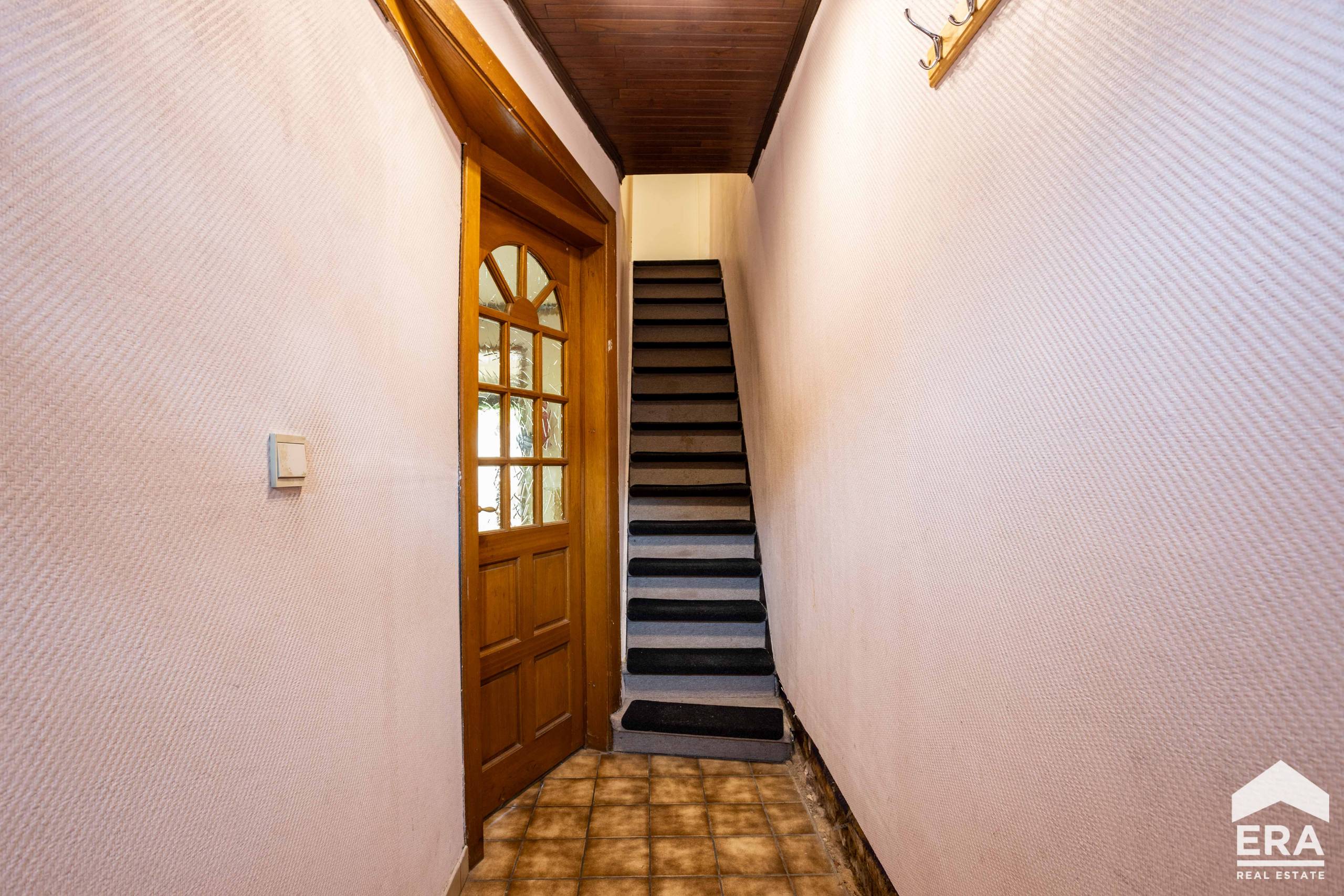 Woning met 3 slaapkamers en tuin op centrale ligging - foto 4