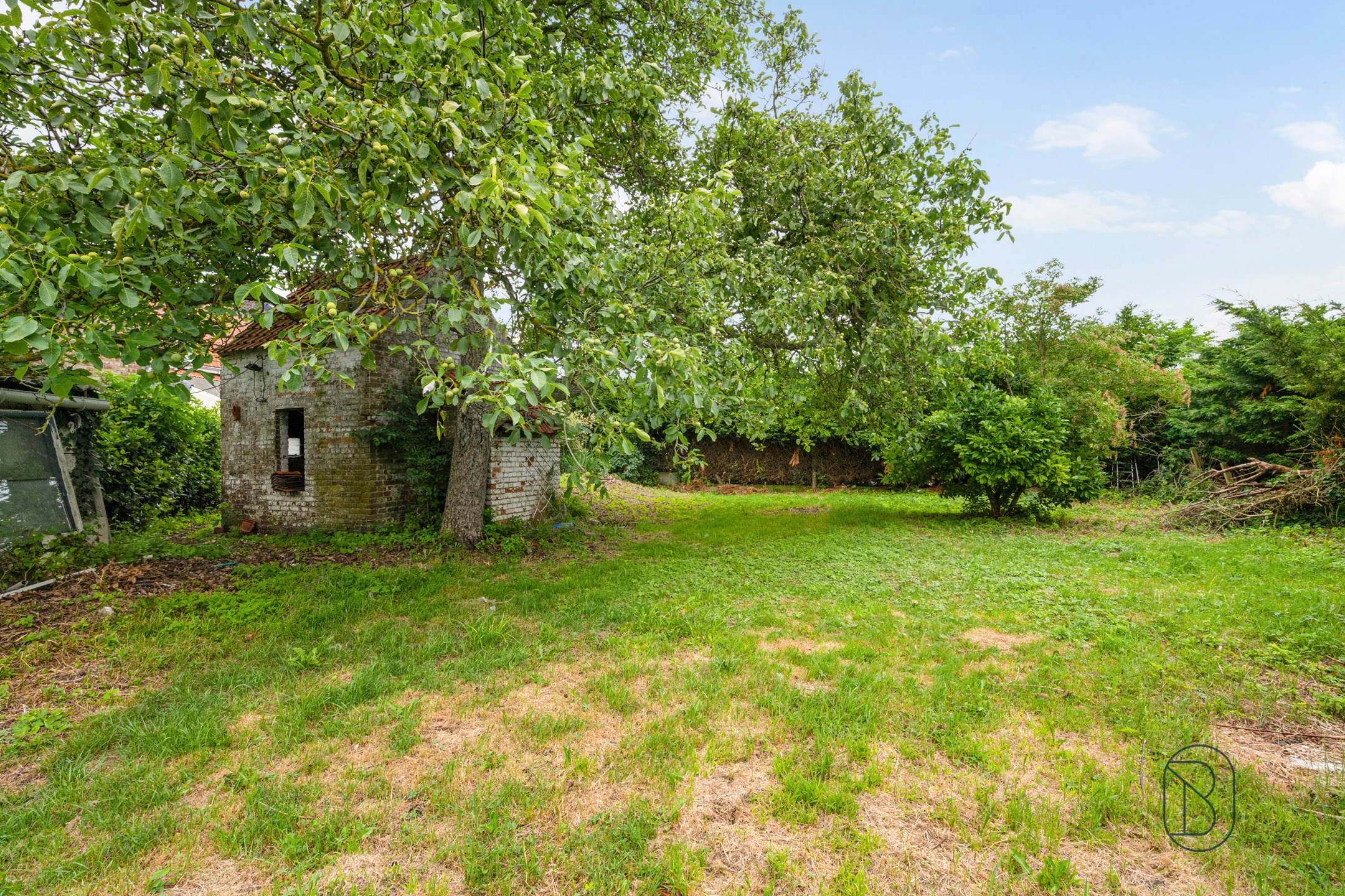 Te renoveren / af te breken woning met POTENTIEEL en uitweg - foto 3