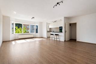 DE PRIJS IS INCLUSIEF DE ONDERGRONDSE AUTOSTAANPLAATS - Dit instapklaar appartement is prima gelegen in een rustige residentiële wijk in het...