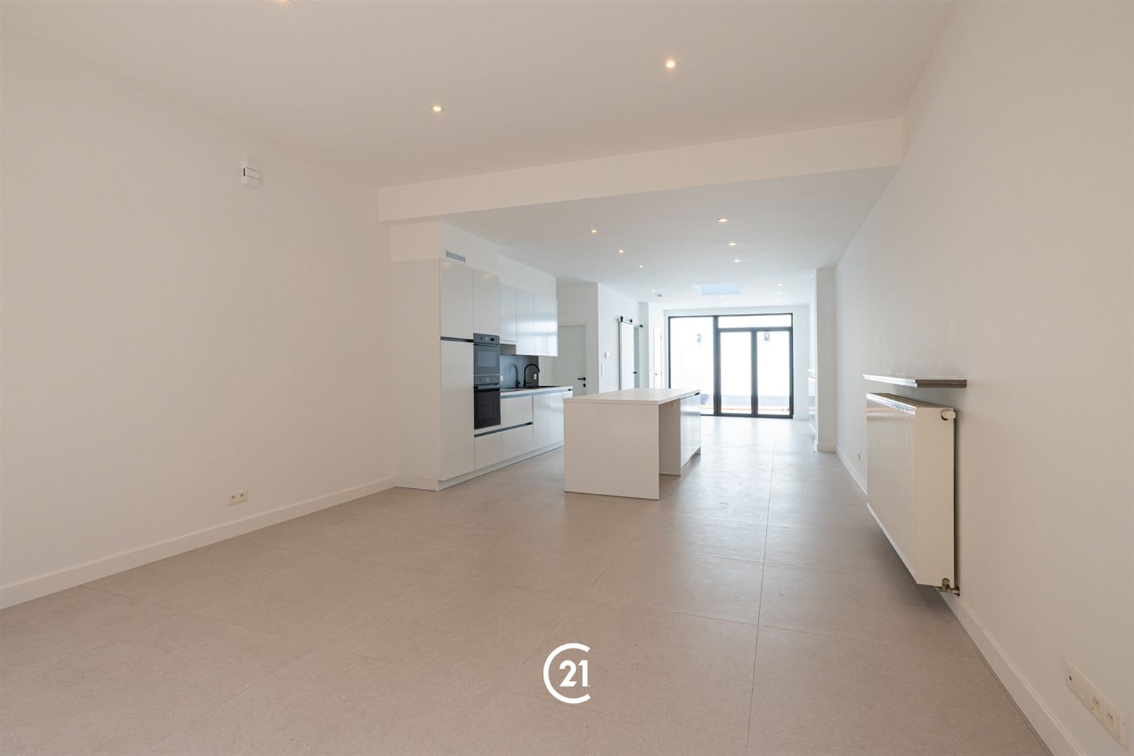 Gerenoveerde woning in centrum Zottegem. - foto 1
