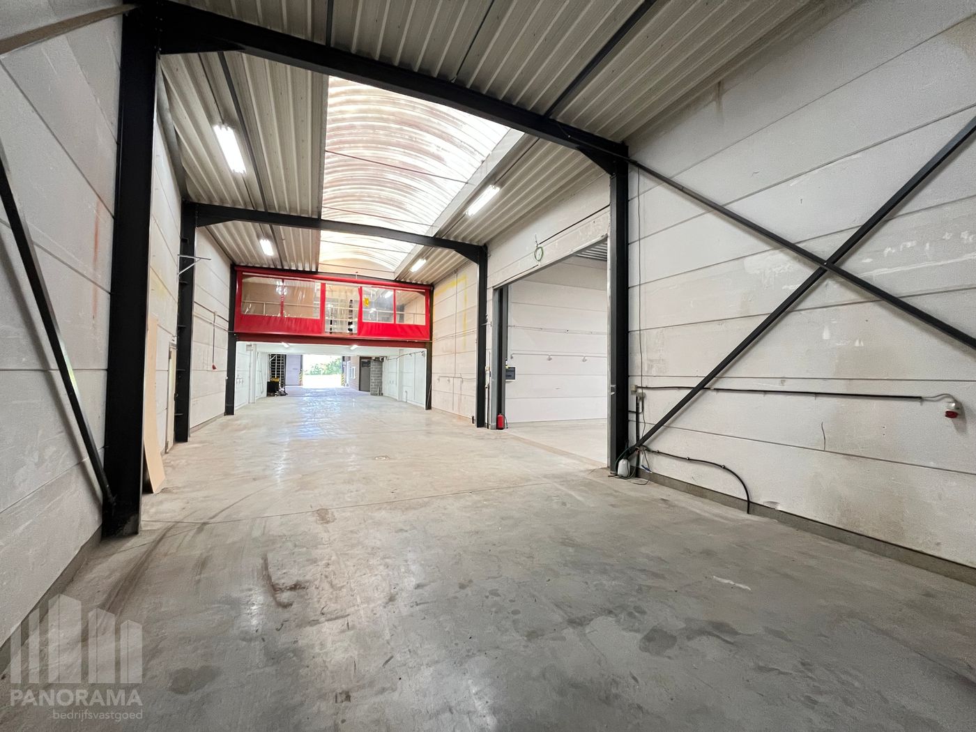 POLYVALENT BEDRIJFSGEBOUW MET MAGAZIJN DE KANTOORRUIMTE - foto 4