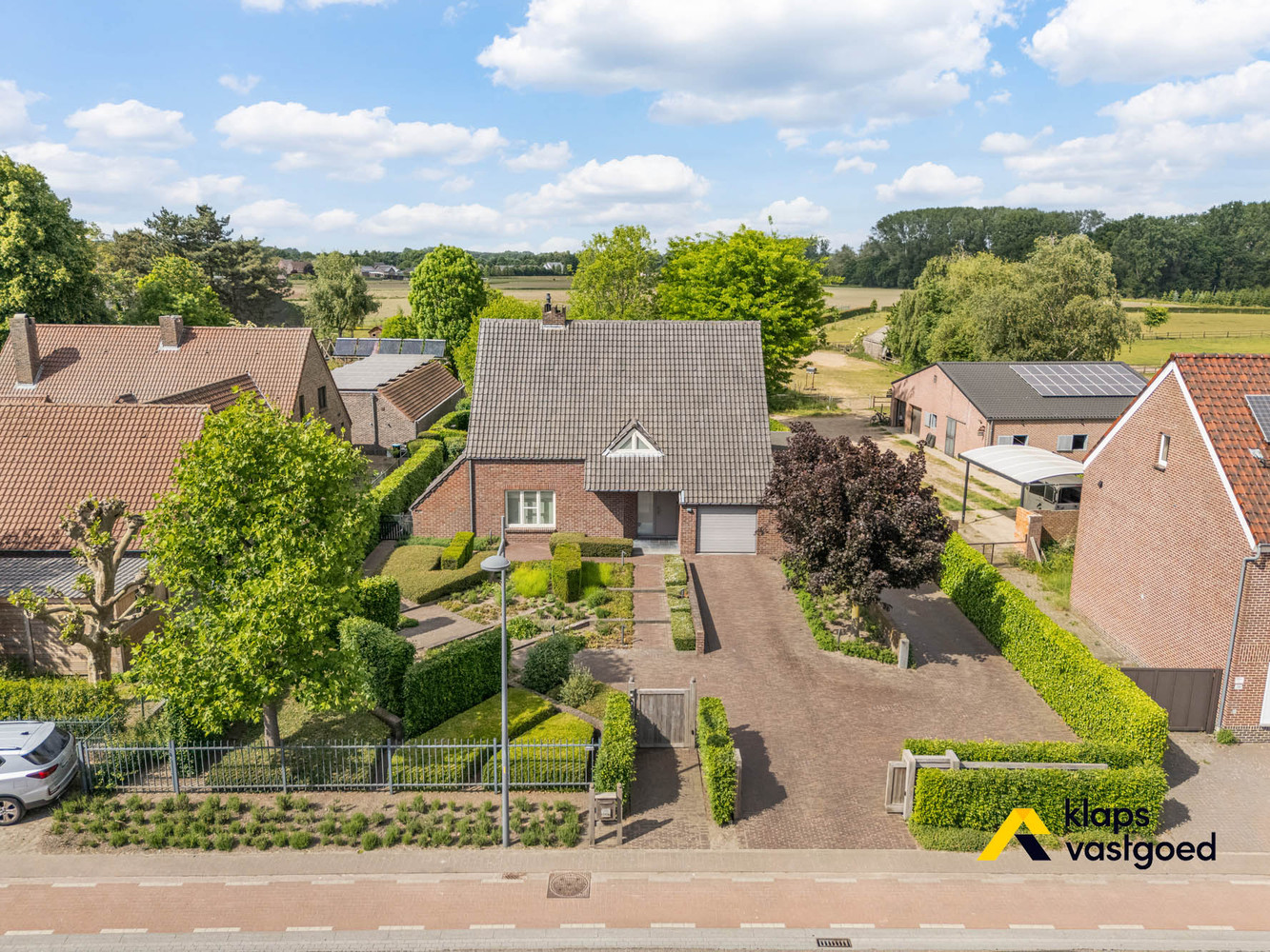 Prachtig landhuis op 2.114 M2 in Kinrooi. - foto 3