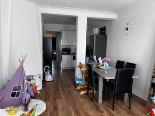 Dit knus appartement van 56 m2 bestaat uit een inkom, woonkamer met open keuken en enig zicht op de Wellington Golf, separaat toilet, badkamer met instapdouche en lavabo, slaapkamer met terras (berging) + privatieve kelder.<br />Lift in het gebouw. Momenteel is het pand verhuurd aan cortrecte en nette huurder.<br />Maandelijkse huurprijs: 650 EUR + provisie 50 EUR + 100 EUR provisie water en verwarming.<br />Topper! Epc score van 121 kwh/m wat betekent dat dit een héél energiezuinig appartement is door plaatsing nieuw verwarmingssysteem in deze residentie. (condenserende ketel)