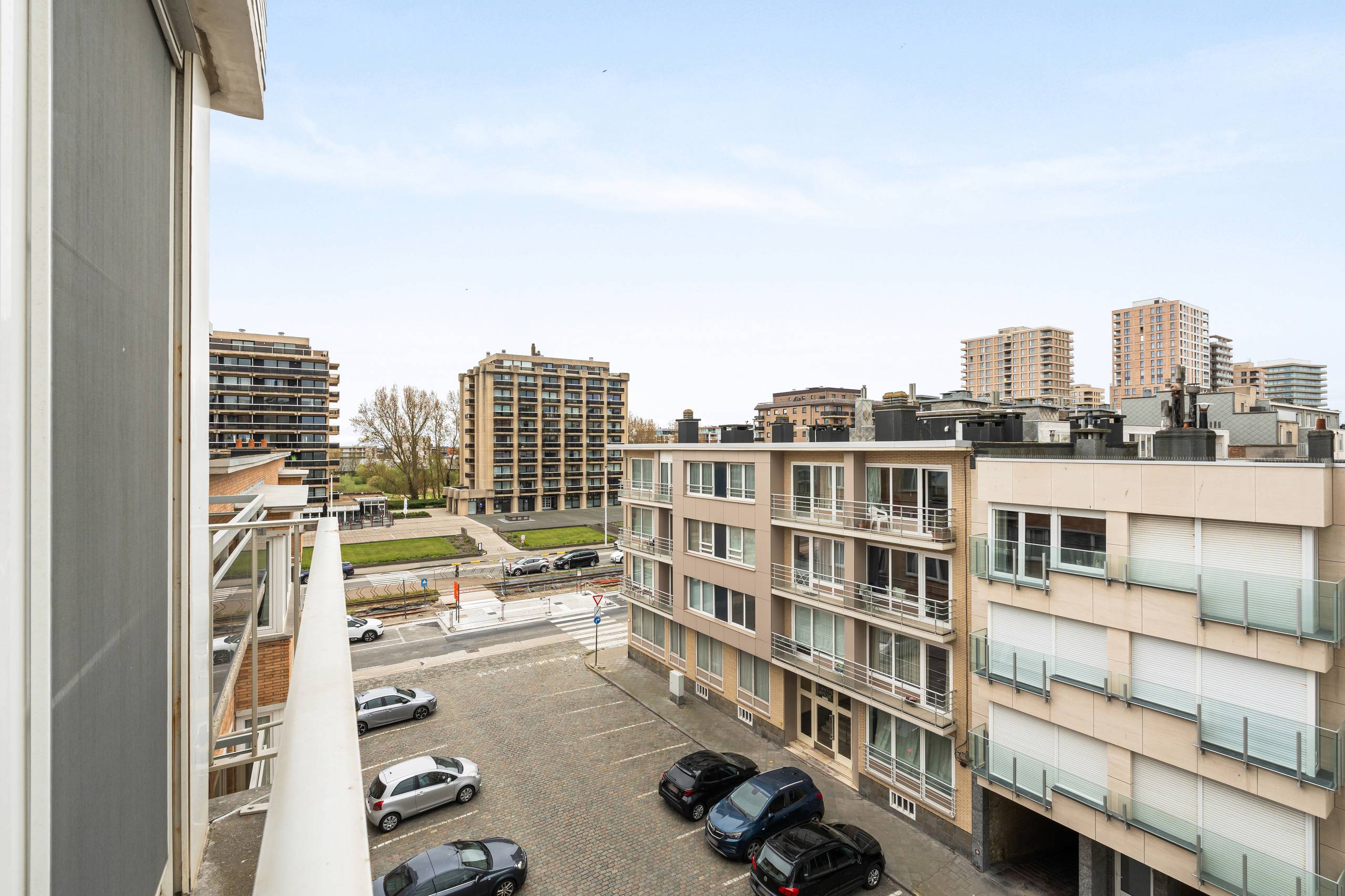 Appartement met zijdelings zeezicht te koop in Oostende - foto 4