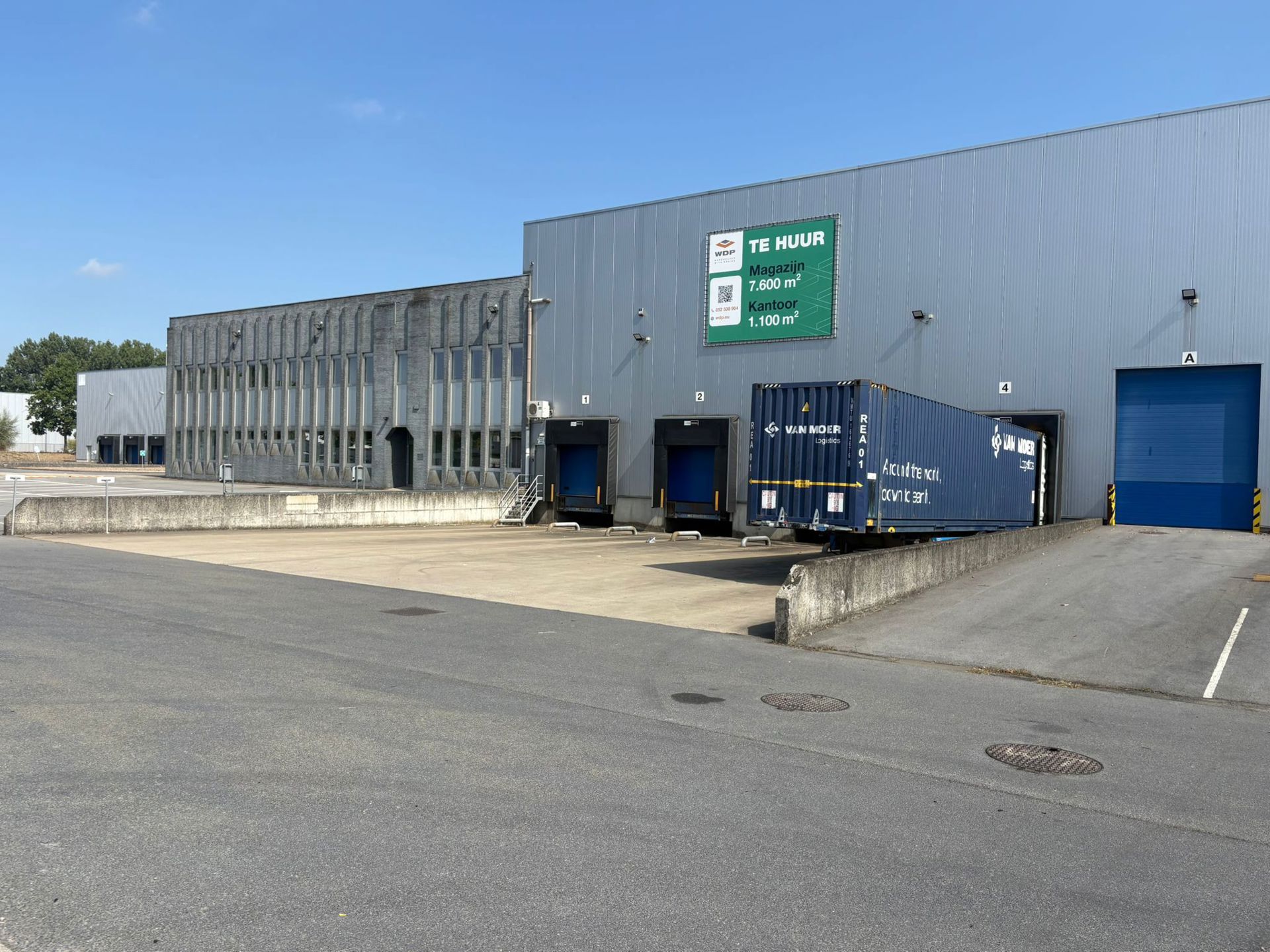 Commercial à louer à Zele