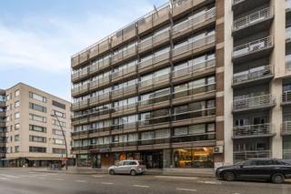 Aan de rand van het centrum van Oostende, en op 420 meter van het strand, bieden wij u een appartement aan met 2 slaapkamers in een gunstig gelegen...