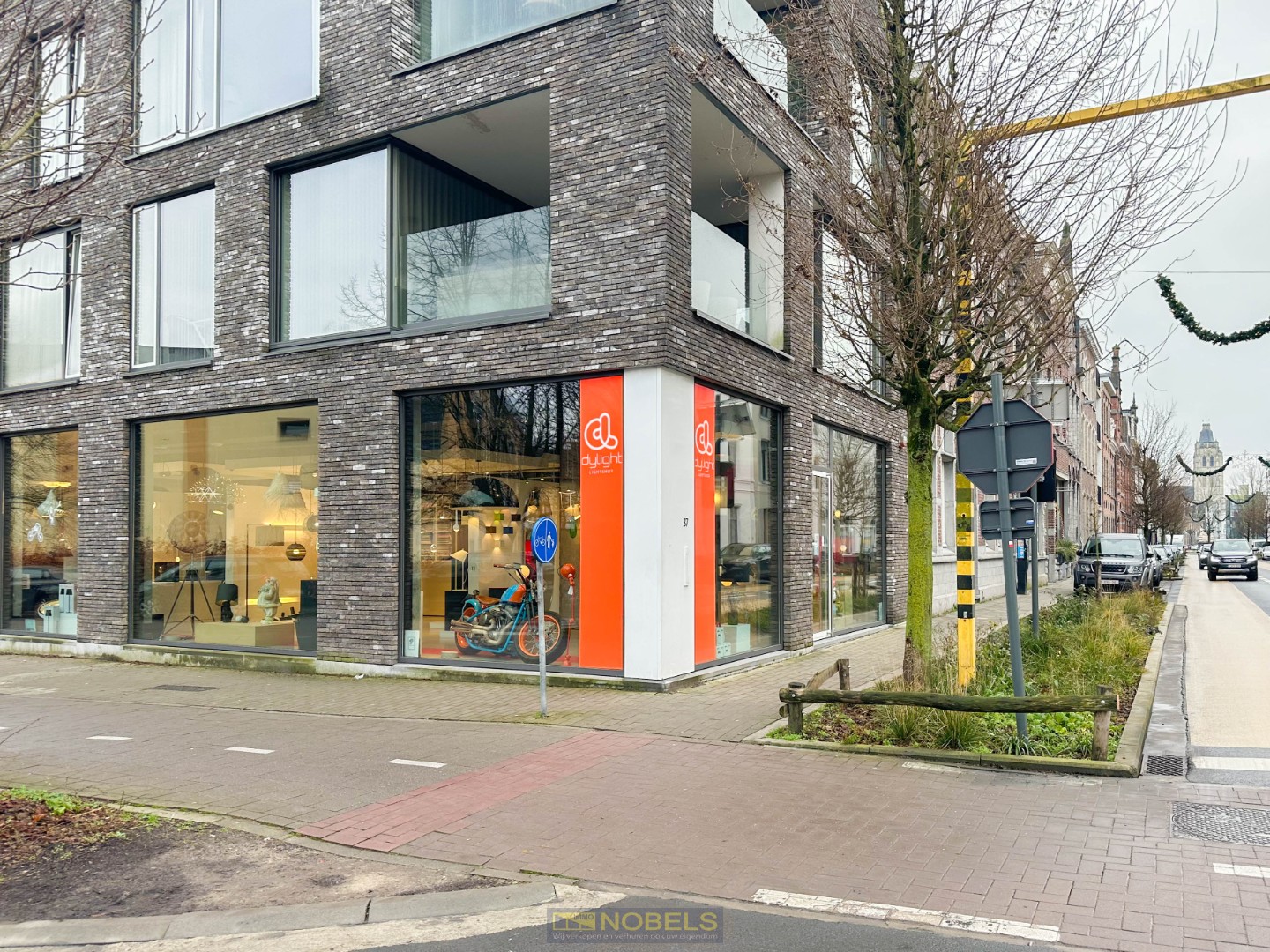 Te koop, polyvalente, commerciële eigendom (185M²) pal in centrum Oudenaarde - photo 2