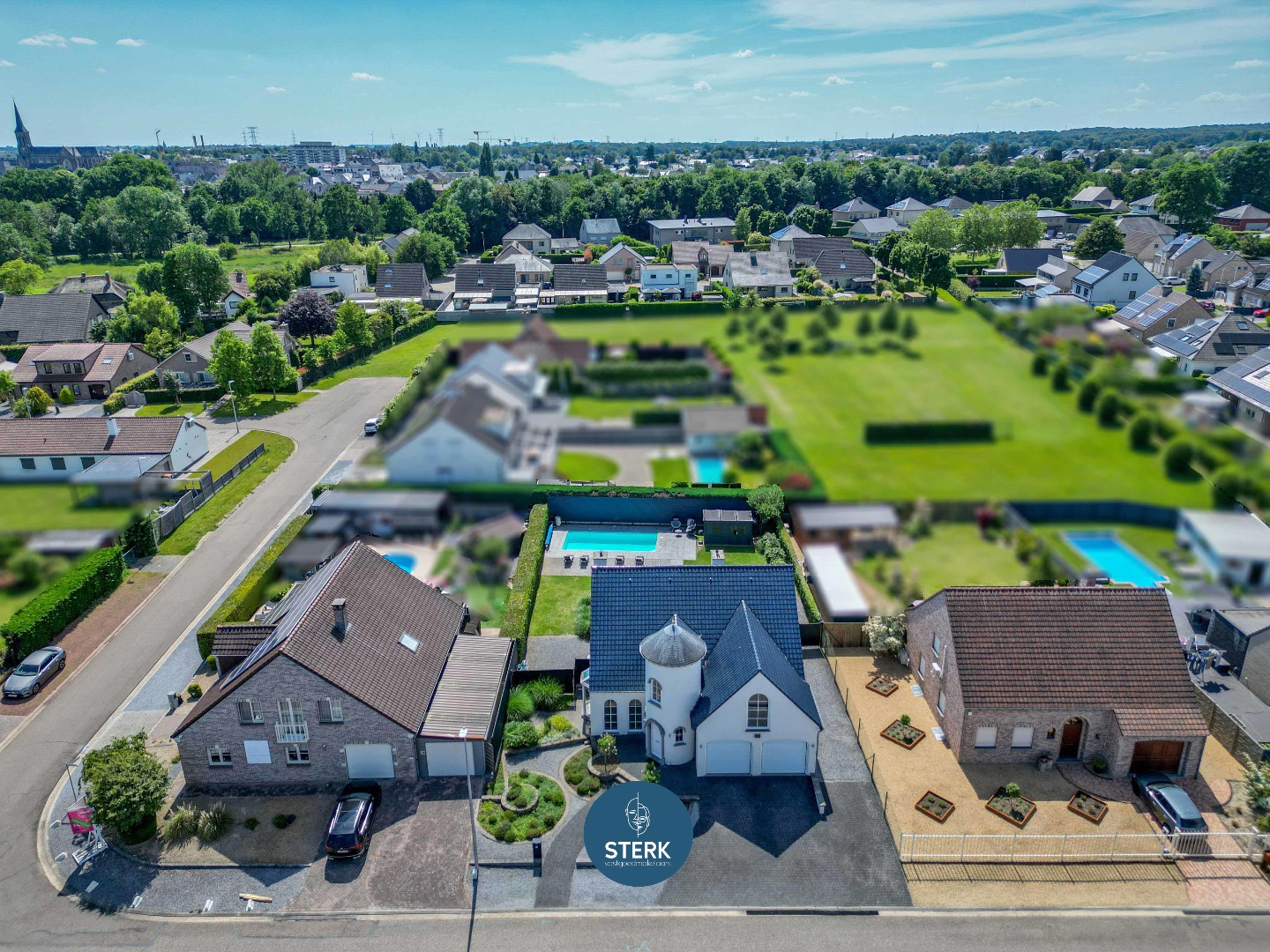 CHARMANTE VILLA (EPC LABEL B) MET ZWEMBAD OP EEN TOPLOCATIE TE LANAKEN ! - foto 4