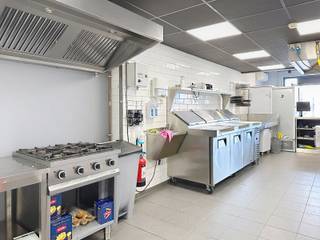 Bent u op zoek naar een opbrengsteigendom met een mooi rendement?Dan is deze interessante handelsruimte ongetwijfeld iets voor u!De huidige huurders,...