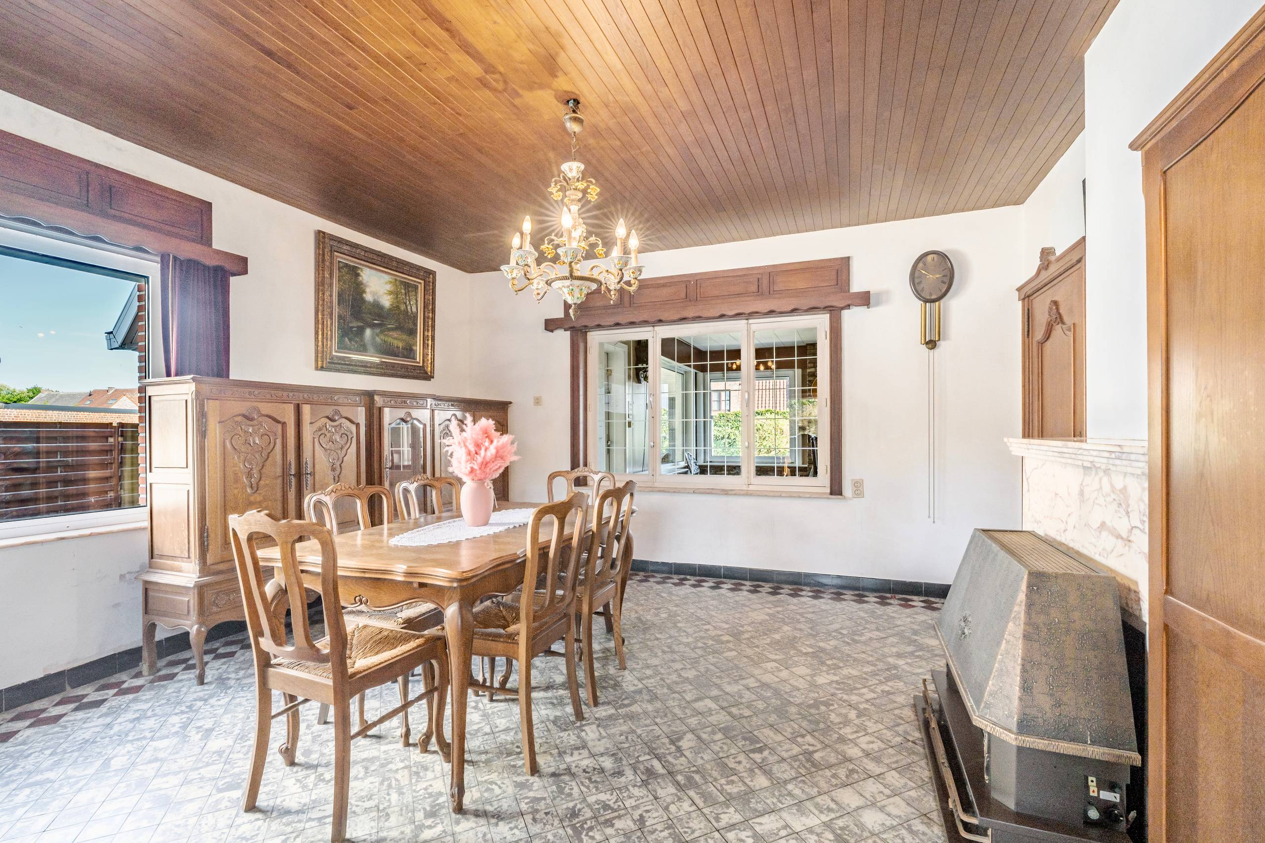 Ruime woning met 3 slaapkamers, garage en mooie tuin - foto 5