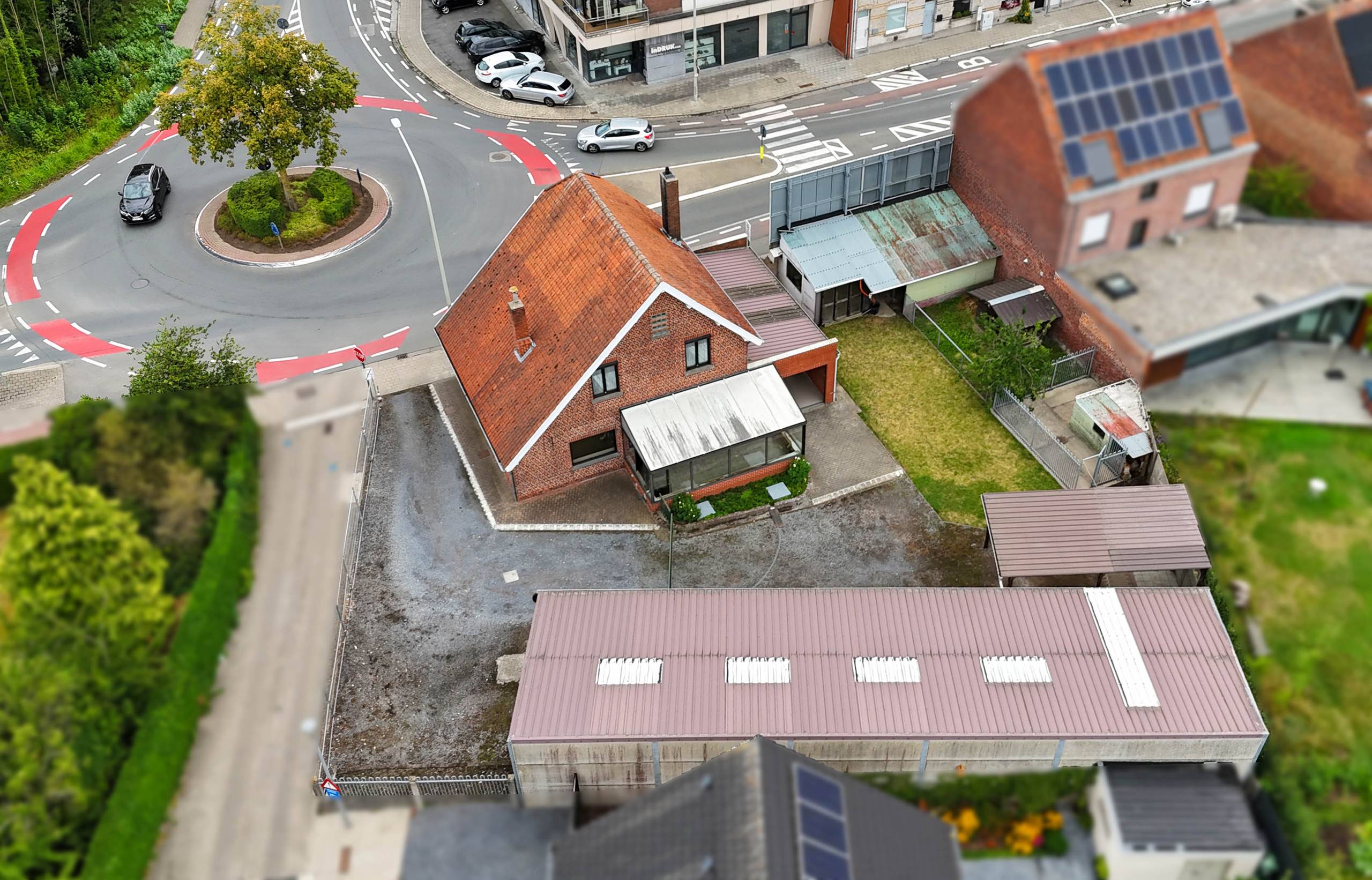 Centraal gelegen woning met uitzonderlijke garagecapaciteit - foto 3